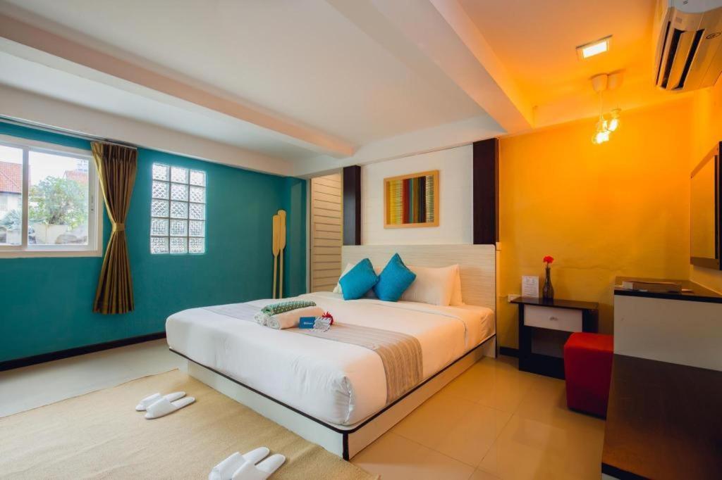Anchor Boutique House Hotel Patong Buitenkant foto