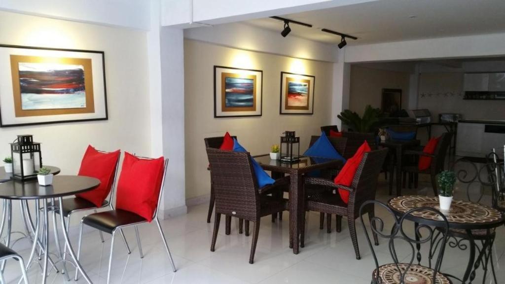 Anchor Boutique House Hotel Patong Buitenkant foto